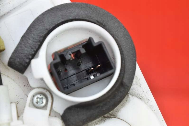 фото №6, Замок дверь правый задняя задний mazda 2 ii de 5d hb 07-10