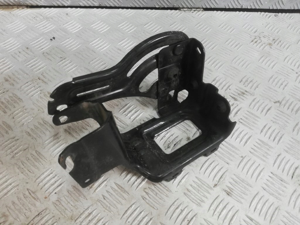 фото №1, Peugeot 208 cactus кронштейн кронштейн насоса abs