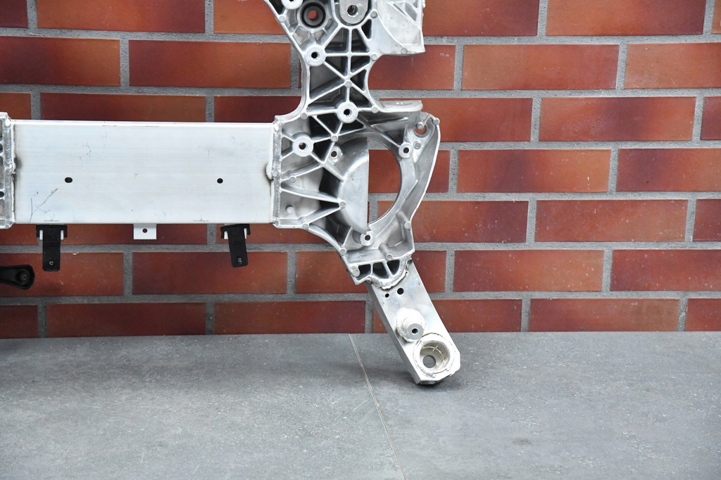 фото №10, Подрамник подрамник подрамник подрамник bmw 5 g60 g61 7 g70 4x4 6898628 7464km демонтаж