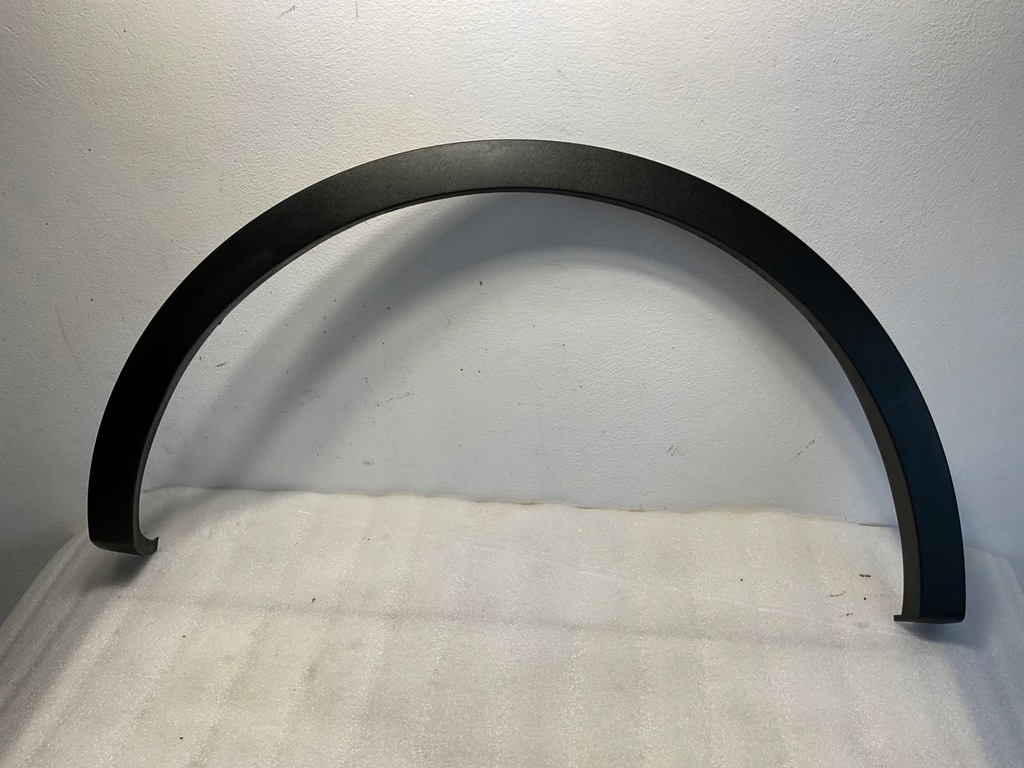 фото №1, Молдинг накладка крыла правый задняя правая renault kadjar оригинальная ładna