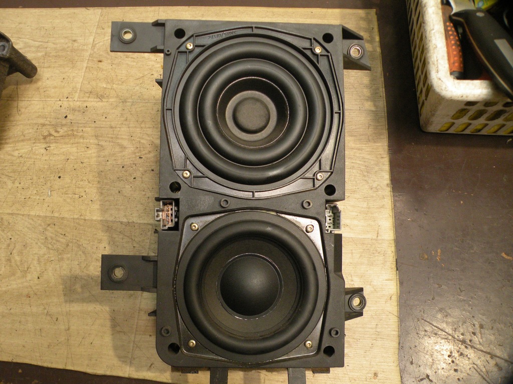 фото №1, Volvo s40 v40 97-00 труба сабвуфер