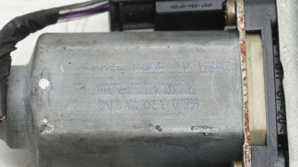 Подъемник стекло правый bmw z3 8397706 Оригинал