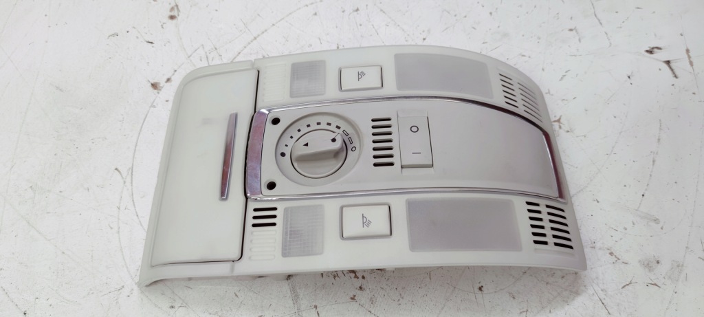 фото №1, Лампа освітлення кабіни audi a6 4f0947135be 13t