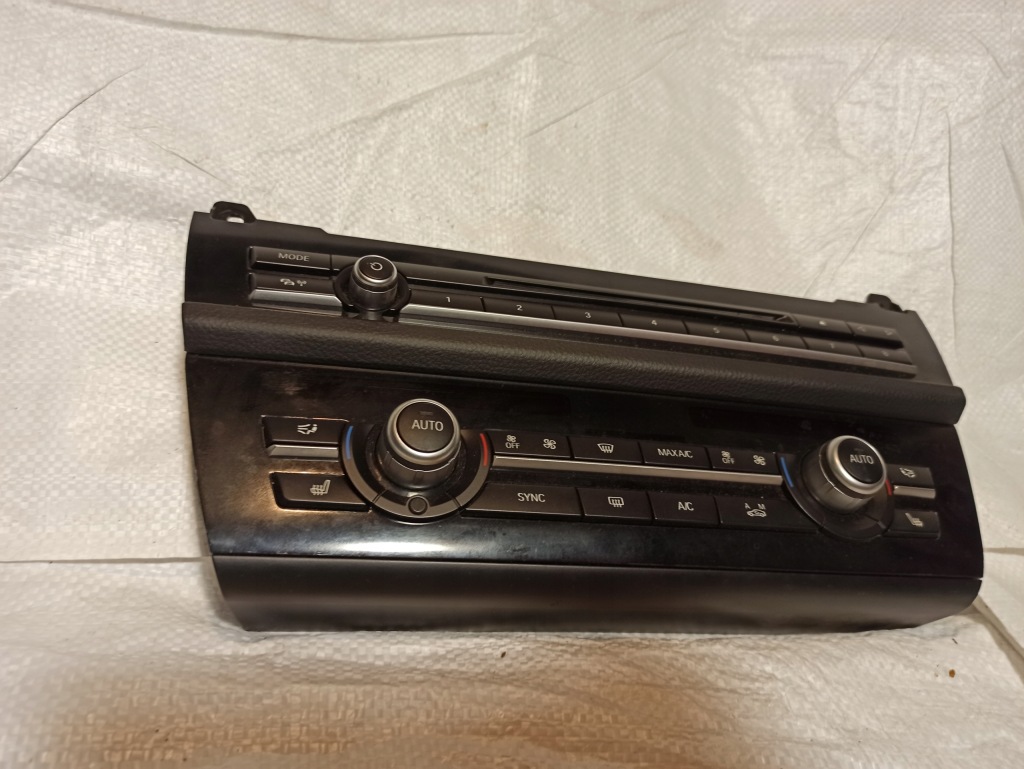 фото №2, Bmw f10 f11 панель кондиционера радио обдув кондиционер