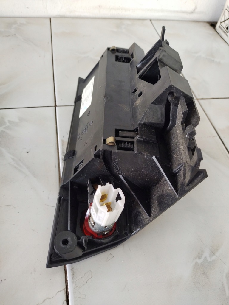 фото №6, Пепельница бардачок vw touran 1t1857961