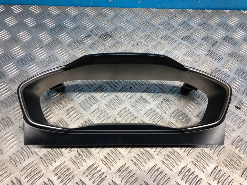 фото №1, Рамка защита спидометра europa peugeot 208 ii m0u022969