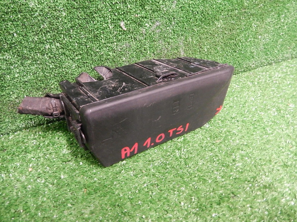 фото №1, Коробка предохранителей audi a1 82a 1.0 tsi