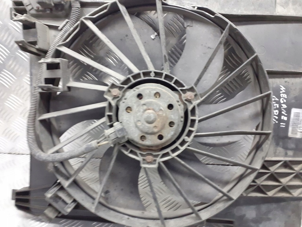 Вентилятор радиатора renault megane 2 1.5 dci 8200684679 Оригинал