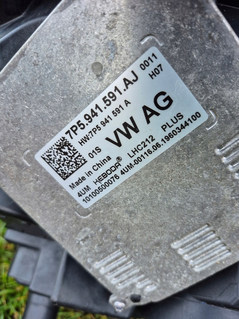 фото №11, Лампа передняя правая фара перед 57b941016f skoda karoq 2017-