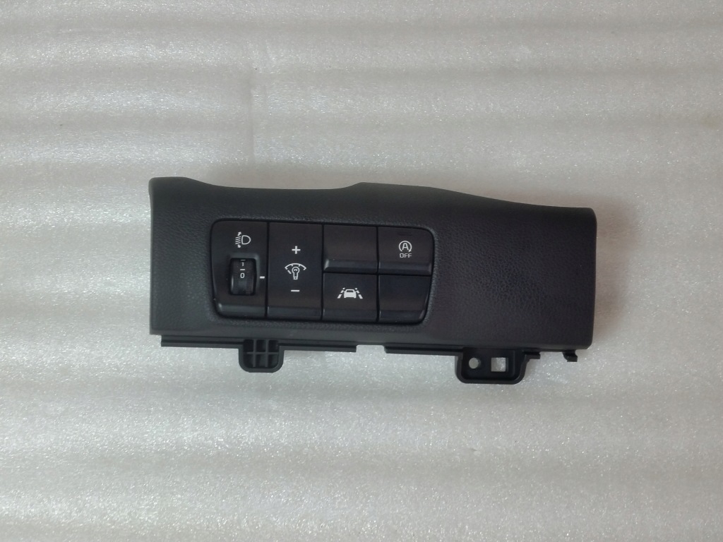 фото №1, Kia sportage iv панель переключатель 84782-f1000wk