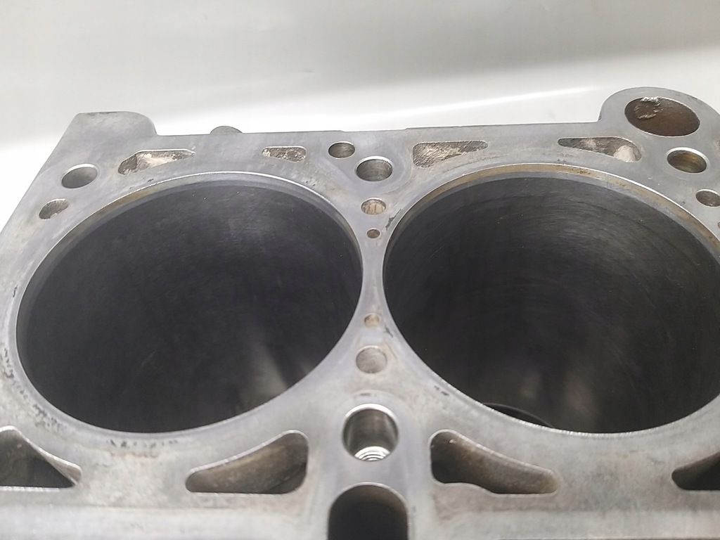 фото №13, Блок двигуна 2.0 b alt 20v passat b5 lift a4 b6 b7 130km 06d023a