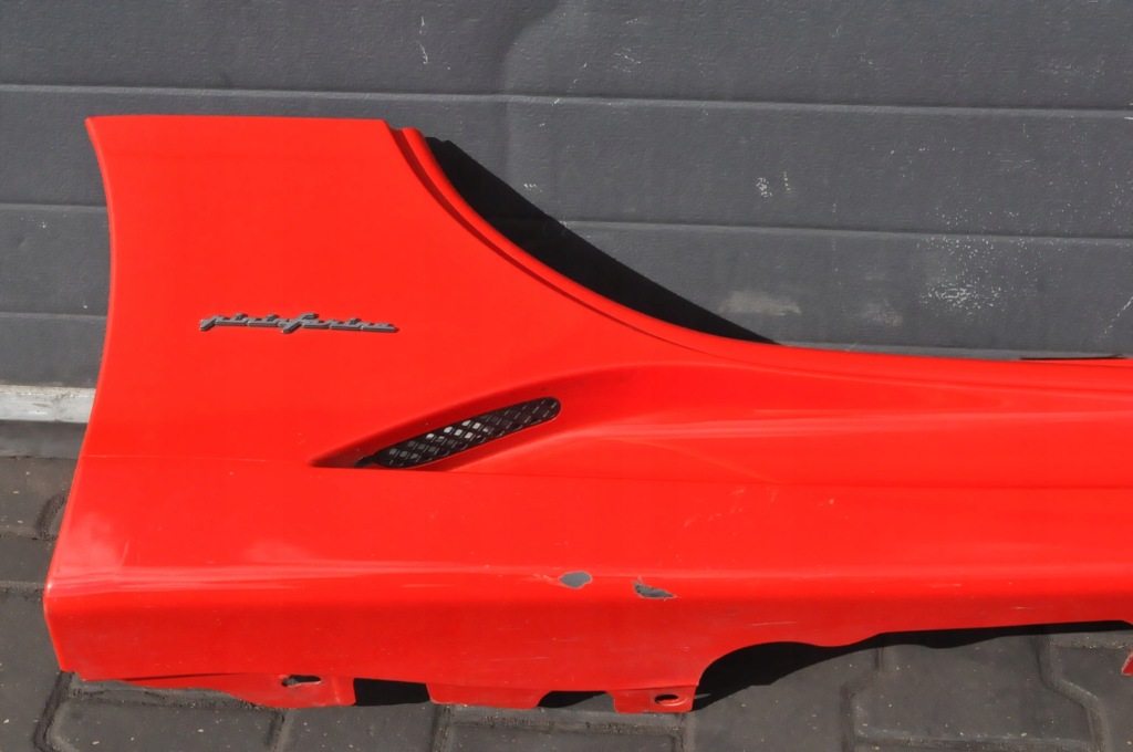 Купити Ferrari california 4.3 накладка поріг права 69749600
