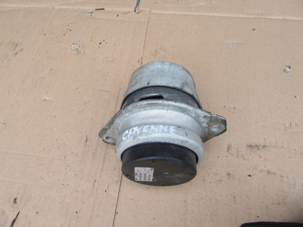 фото №1, Подушка кронштейн двигуна porsche cayenne 7p6199131d