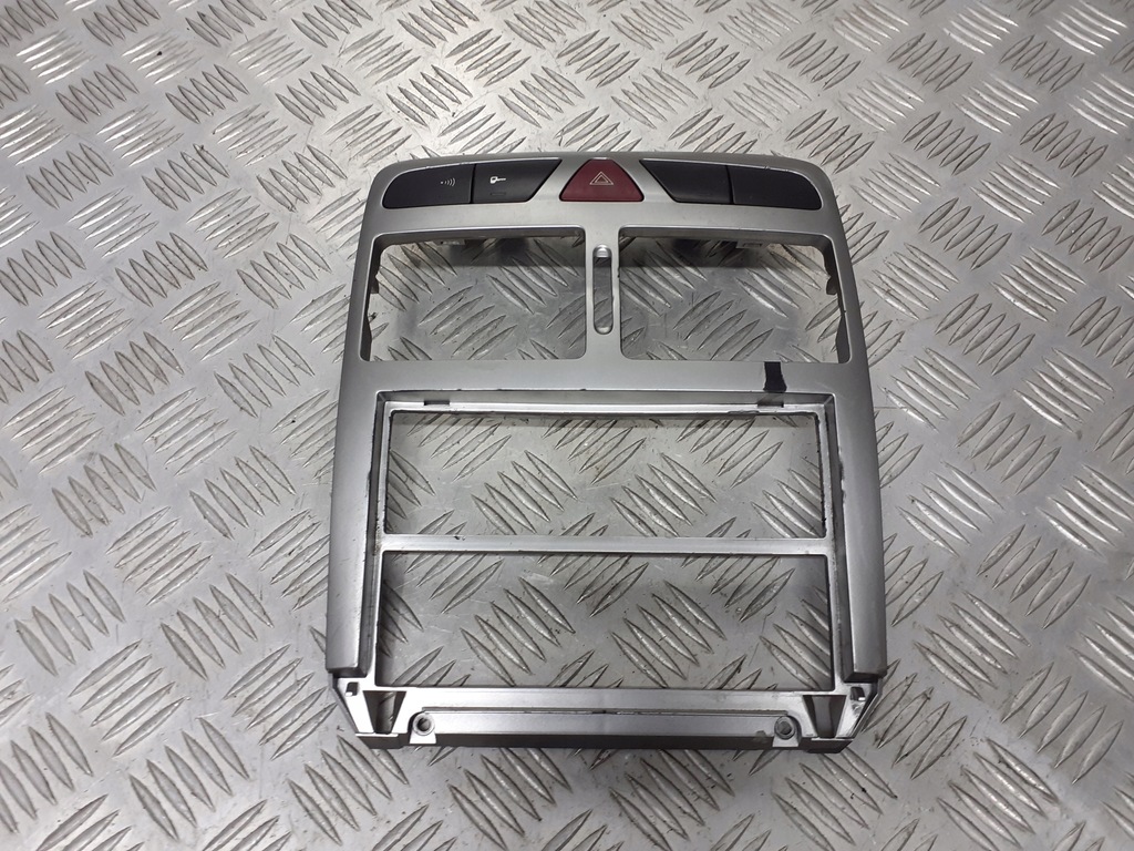 фото №1, Консоль средняя peugeot 307