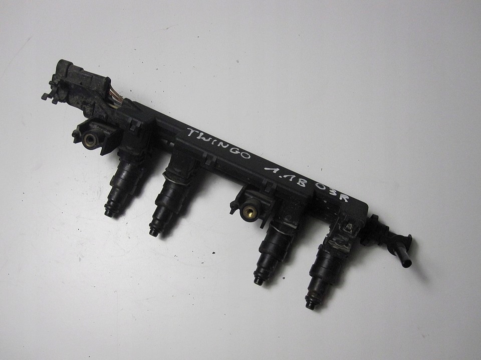 Купити Молдинг упорскування renault twingo 1.1 03r 7700114546