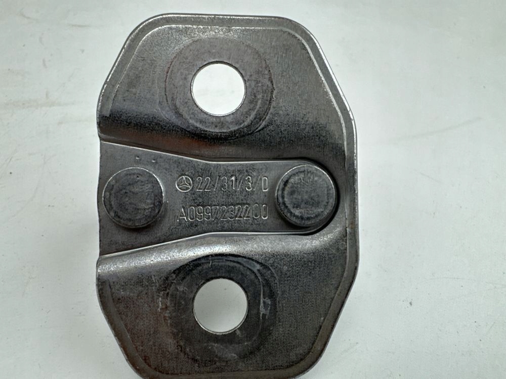 Mercedes-benz eqc 2022 засувка замка дверей задніх Недорого