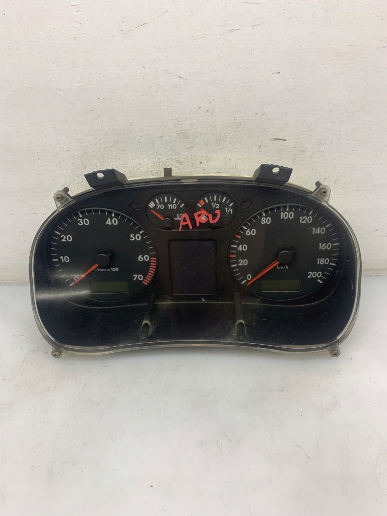 фото №1, Счетчик приборная панель 53923266 vag