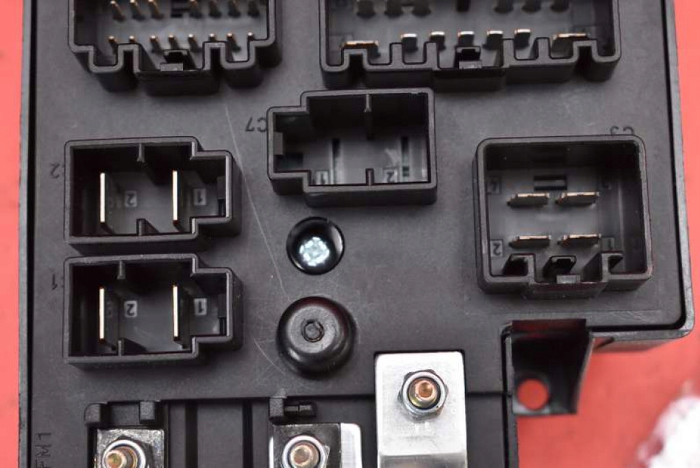 фото №10, Коробка запобіжників 30728008 volvo xc90 1 i 2.9 t6 272 km 02-06