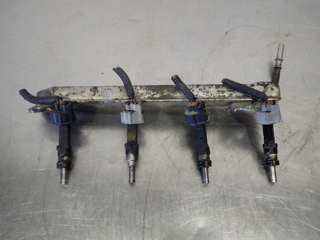 фото №1, Молдинг впрыскная toyota urban cruiser