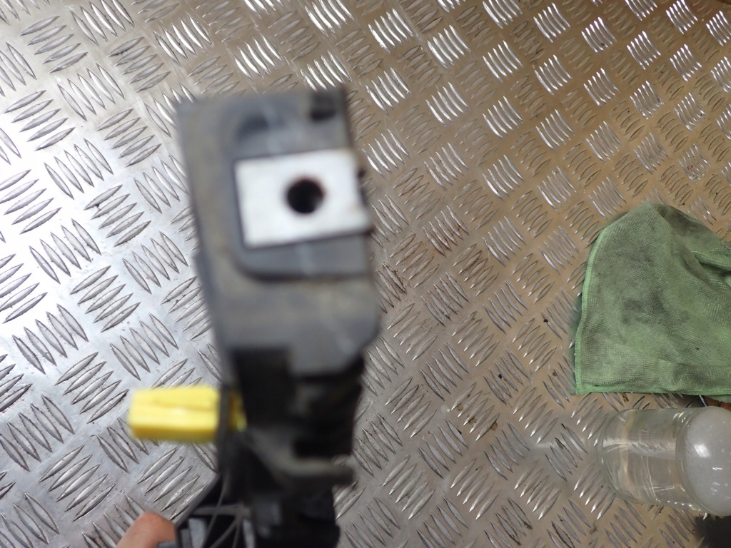 Кронштейн  бампера правий задні kia sportage iv 2018r 1.6 wd 86614-f1000 10794 Доставка