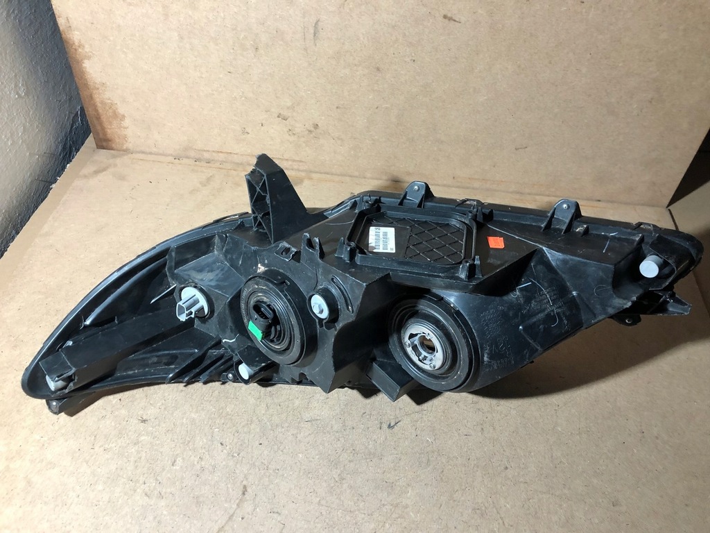 фото №8, Лампа права перед toyota sienna