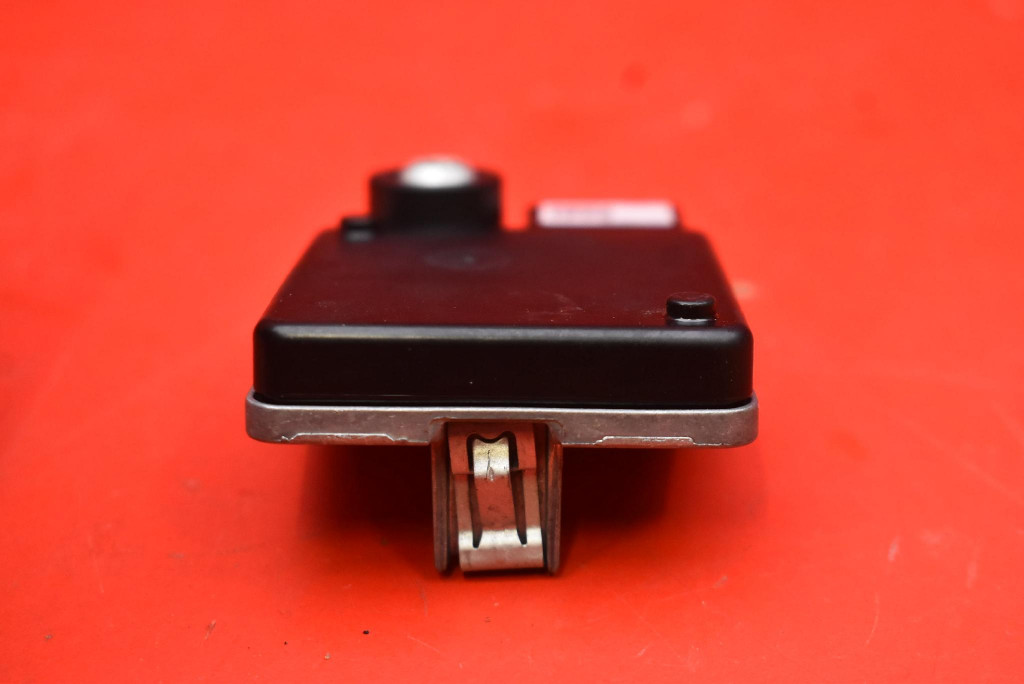 Датчик радар 1607917-00-g tesla model y 20- Недорого