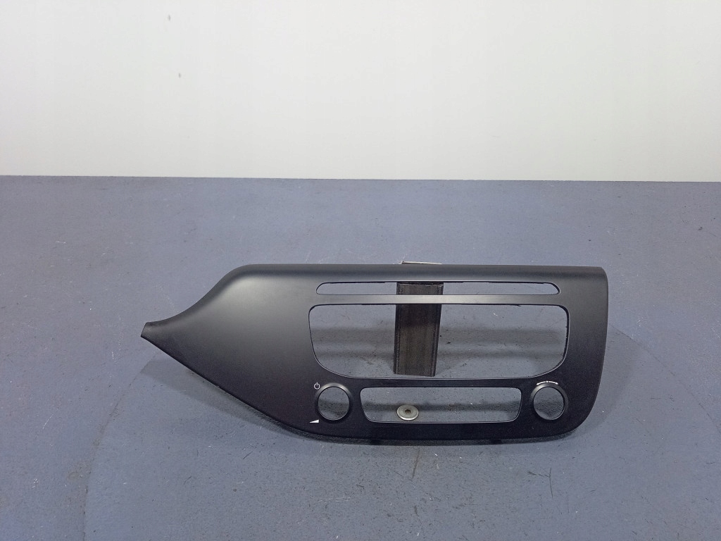 фото №1, Kia ceed ii защита рамка радио eu 84740-a2000