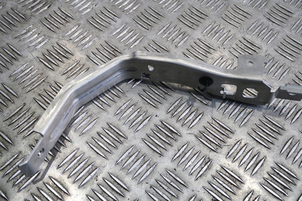 фото №1, Кронштейн поперечина audi tt 8s 8s0959116