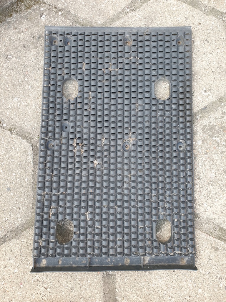 фото №1, Actros mp4 бризковик крила крила передній перед