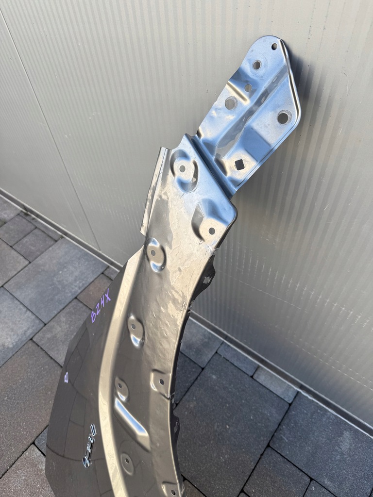 фото №13, Toyota bz4x крыло перед