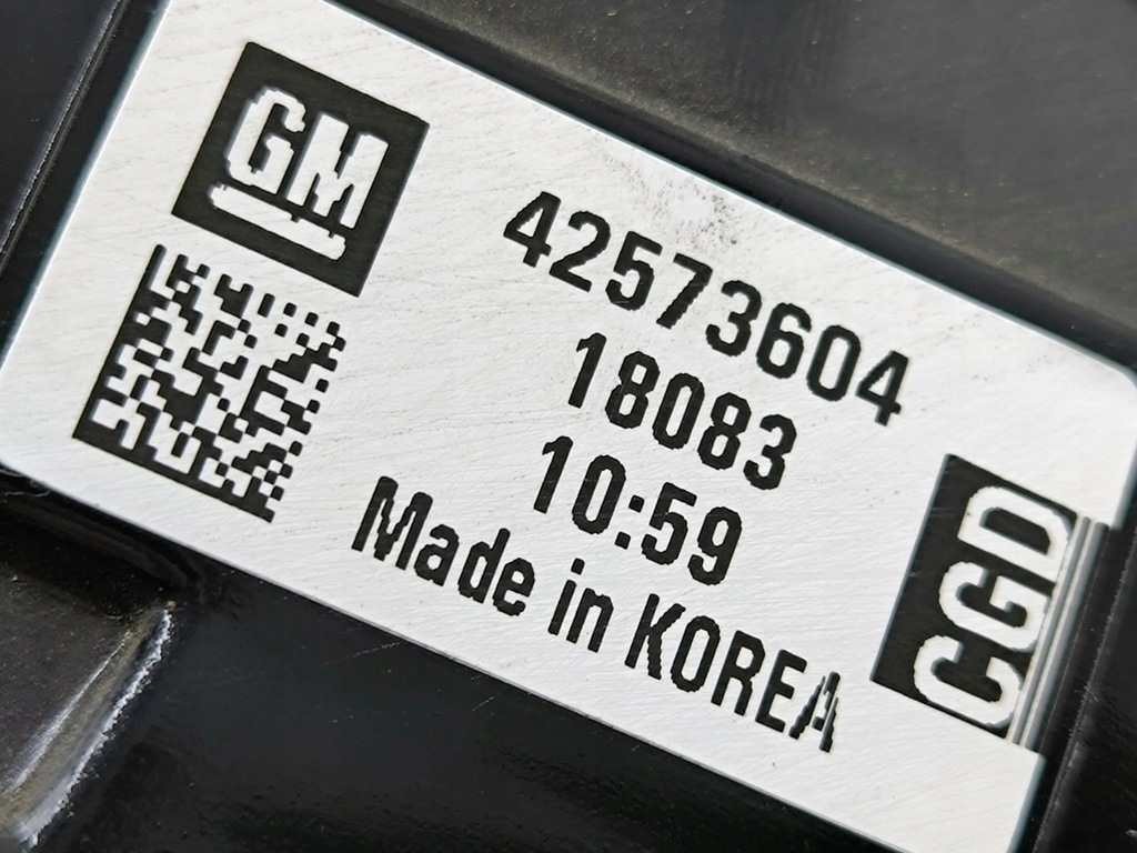 фото №10, Chevrolet bolt 2018 правая сторона лампы задний крышки багажника