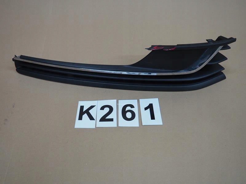 фото №1, Решётка рамка противотуманной фары правая vw passat b7 3aa853666