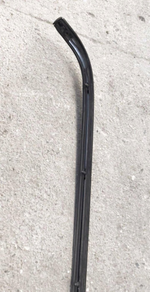 Mercedes-benz c123 купе молдинг крила правий задні в Україні