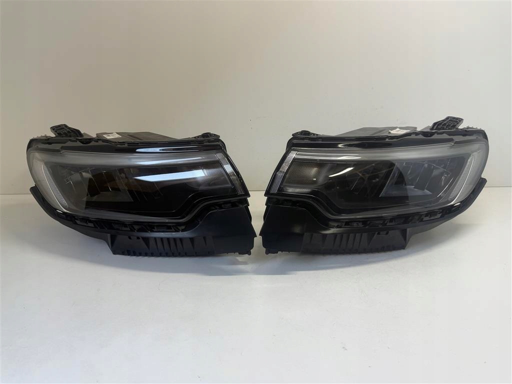 Купить Jeep compass 2 2 fl рестайлинг  20r+ фара перед full led комплект .