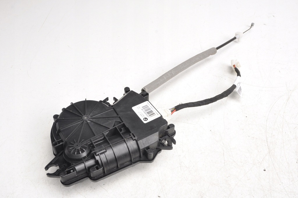 фото №1, Bmw 2 f46 замок доводчик задний крышки