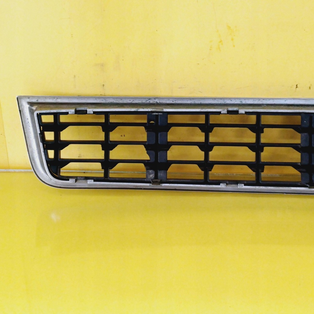 фото №8, Решётка бампера средняя хром audi a4 s4 b6 8e 8h 8e0807647 nr61