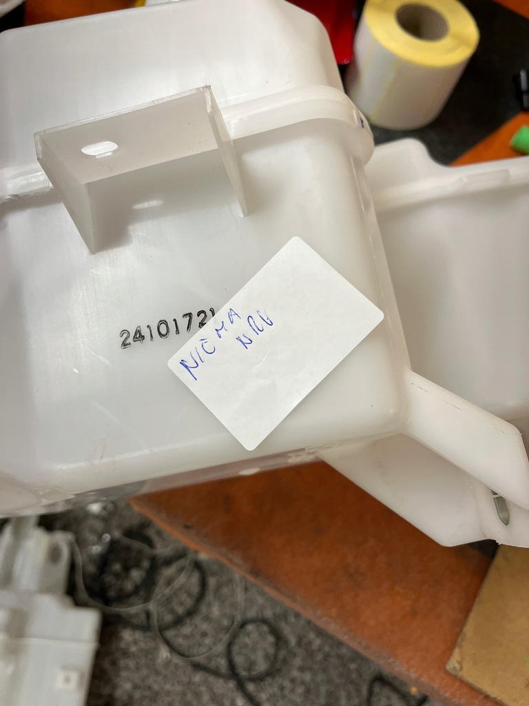 фото №9, Toyota corolla cross бак розпилювача 8531516230