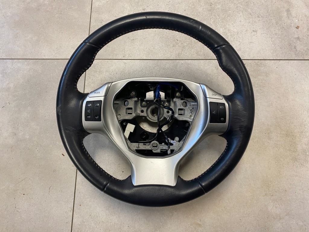 фото №1, Lexus ct 200h воздуховод кожа gs131-13390
