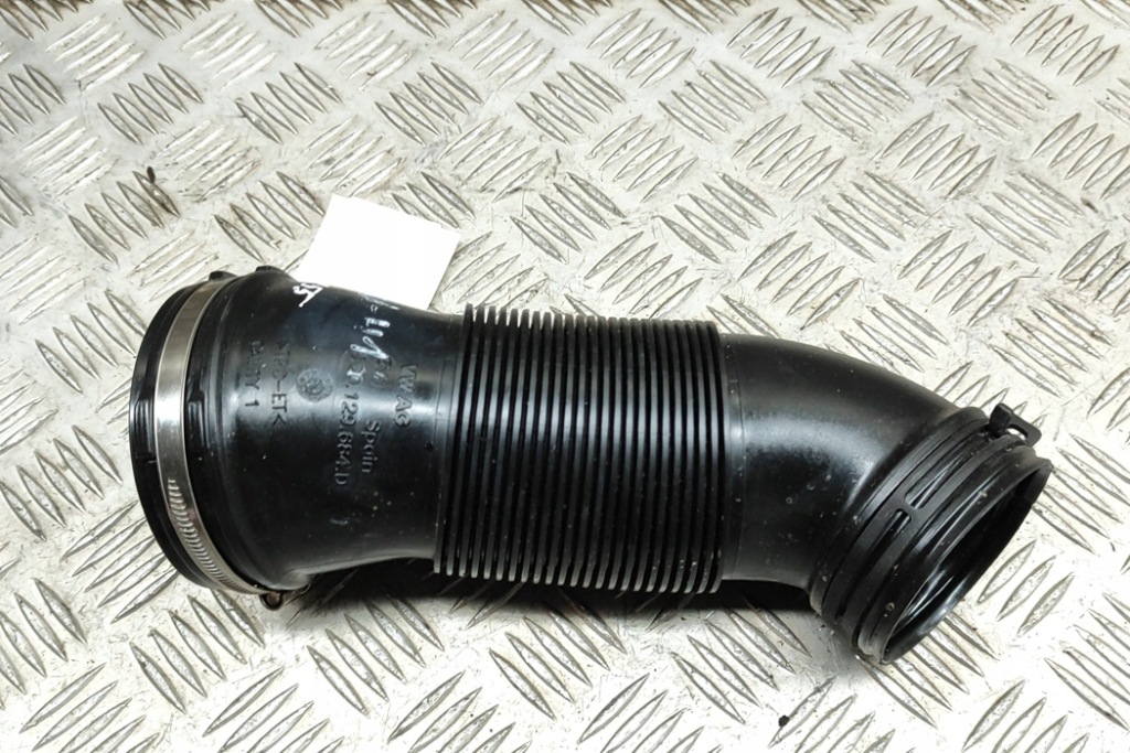 фото №1, Volkswagen t-roc a11 труба впуску повітря 5q0129684d 1.5 бензин 110kw 202