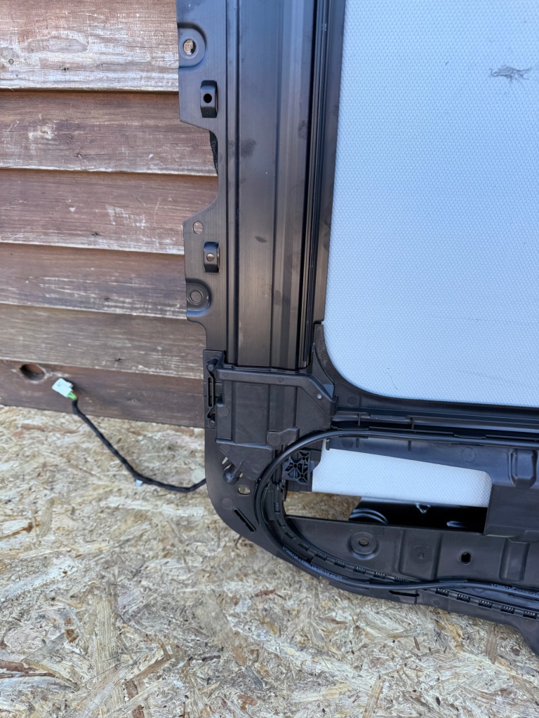 фото №16, Adach панорама стеля audi q3 83a877041 83a