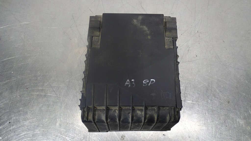 фото №1, Коробка запобіжників audi a3 8p 2.0tdi