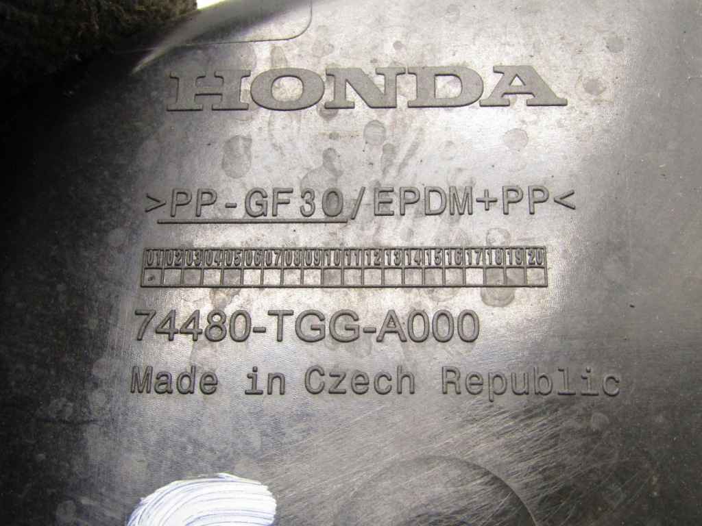 Защита заглушка горловины  топливной  honda civic x 74480-tgg-a000 Оригинал