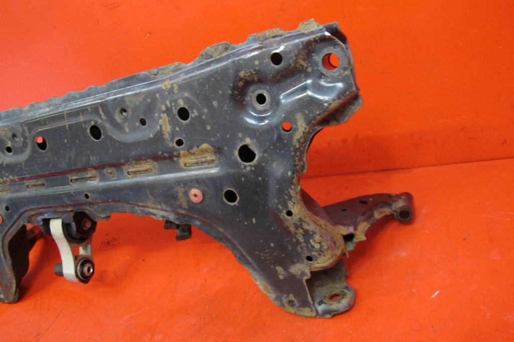 Ford tourneo courier 14- підрамник підрамник підрамник поперечина перед Недорого