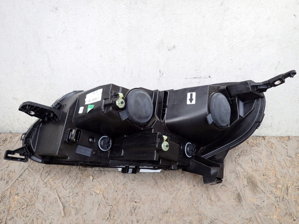 Фара правый  фара правая  toyota proace pro ace 2 рестайлинг  2024- 9847197880 в Украине