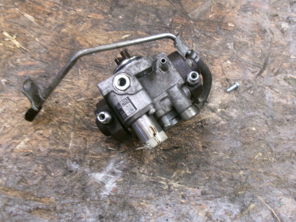 фото №1, Lexus is ii 220 насос впрыскная 2.2 d