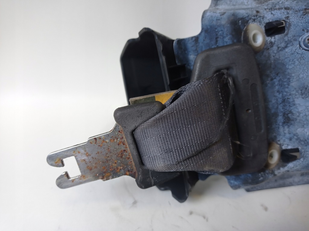 фото №2, Pas безопасности середина задняя rav4 ii 2002