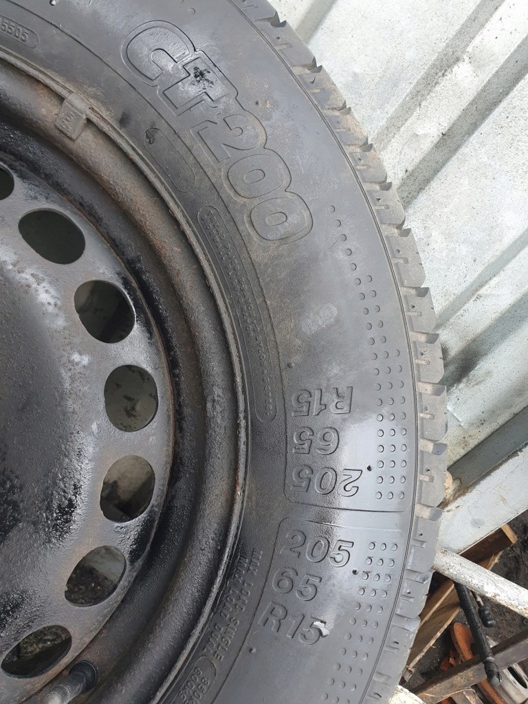 Колесо запасне шина kleber 205/65r15c dot 069 ct200 et 45 vw t4 98r рестайлінг в Україні