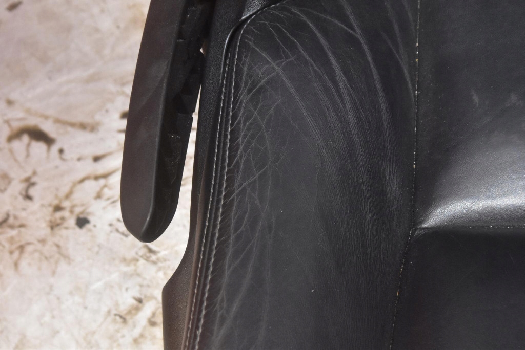 фото №9, Сиденье сиденья комплект кожаный eu toyota avensis t27 kombi 09-11