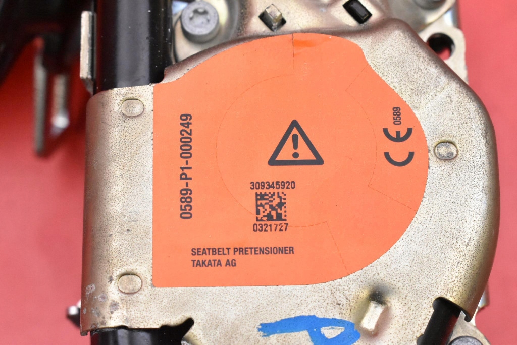 Ремінь безпеки правий перед натягувач 2516336-aa tesla model x 90d 15-21 Оригінал