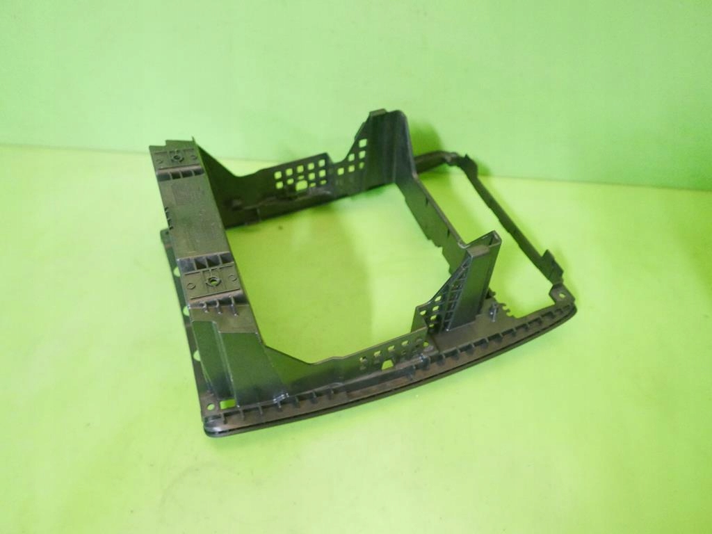 фото №8, Рамка панели радио mercedes w169 a170 04-08